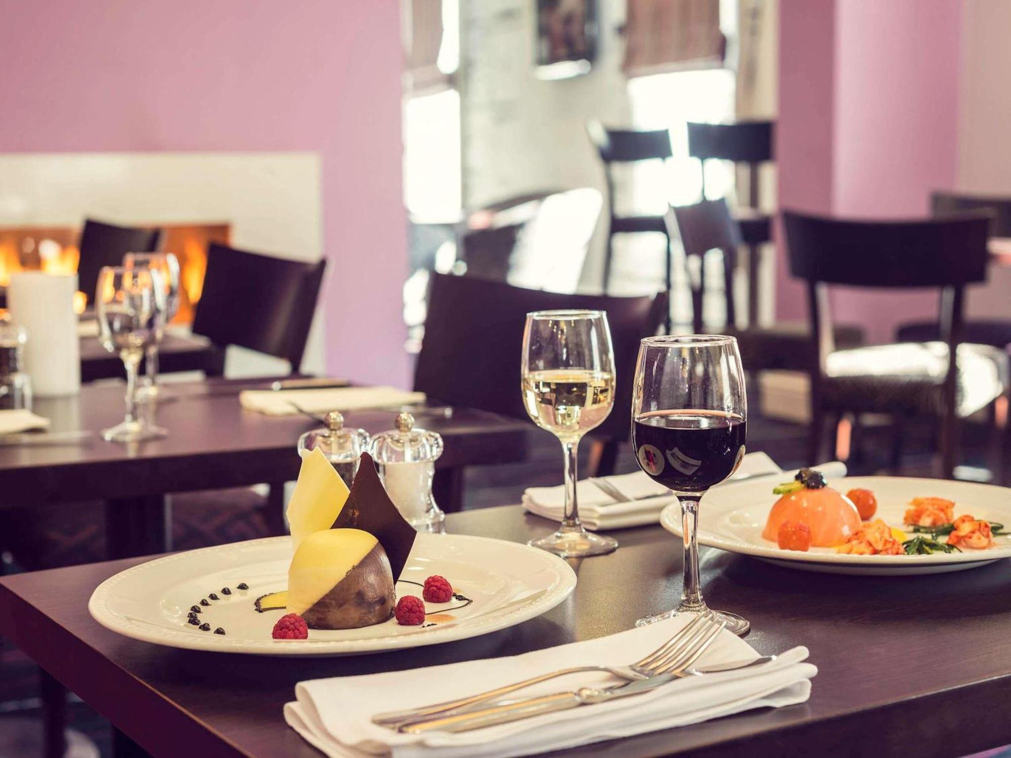 Mercure Centre Hotel 4*